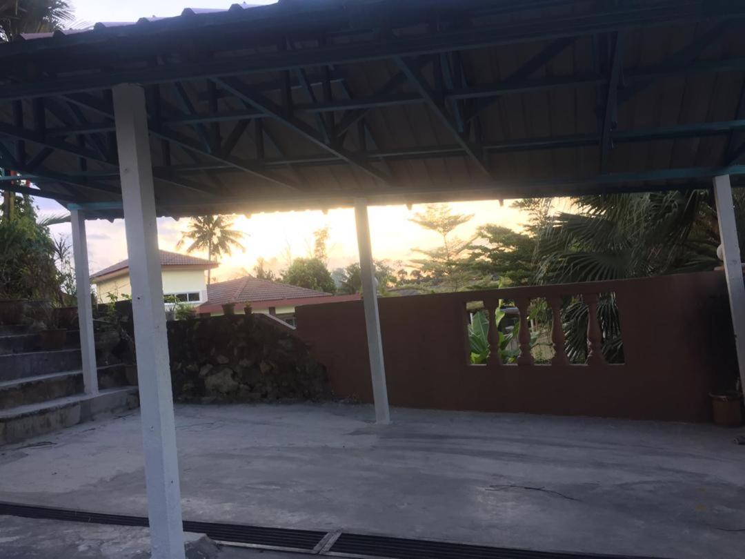 Homestay D'ashikin Village &